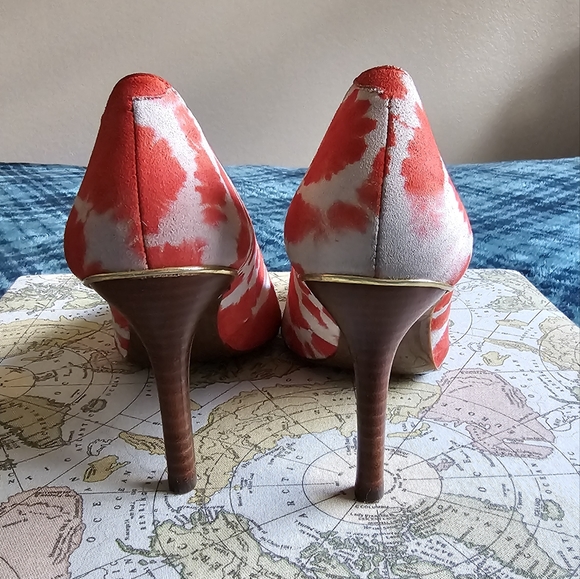 Ralph Lauren Pinterest Red Gray Tie Dye Suede Stiletto Statement Heels, size 6.5 - Picture 9 of 11